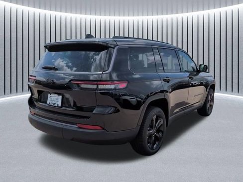 New 2026 Jeep Grand Cherokee L Limited w/ Limited Altitude Package AWD/4WD image 5