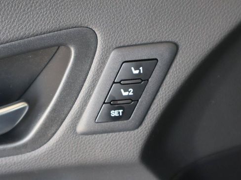 Used 2026 Toyota Sienna Platinum AWD/4WD image 29