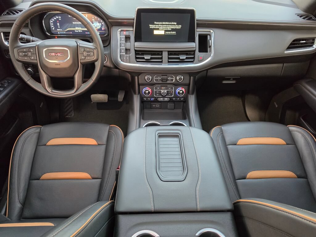 Used 2024 GMC Yukon XL AT4 w/ Technology Package AWD/4WD image 14