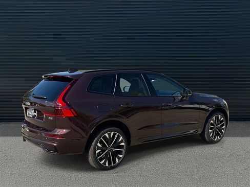 New 2026 Volvo XC60 B5 Ultra w/ Climate Package image 5