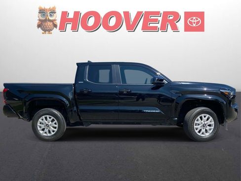Used 2024 Toyota Tacoma SR5 RWD image 2
