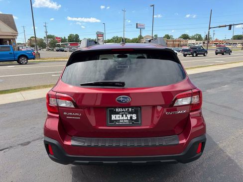 Used 2018 Subaru Outback 2.5i Limited AWD/4WD image 4