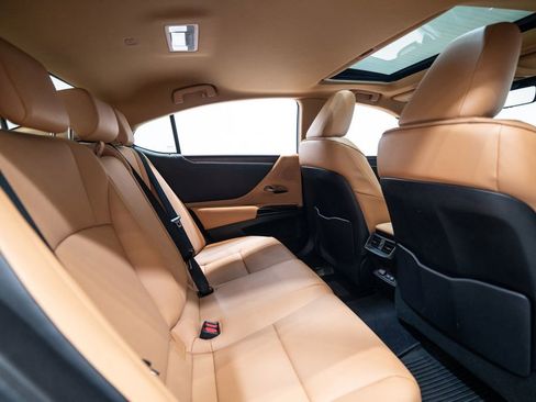 Used 2023 Lexus ES 350 w/ Premium Package image 36