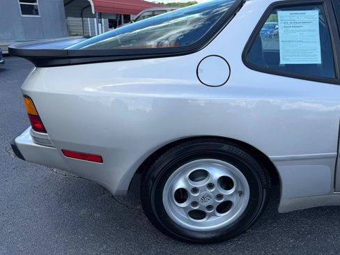Used 1988 Porsche 944 Coupe RWD image 19