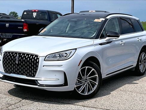 Used 2025 Lincoln Corsair Grand Touring w/ Equipment Group 301A AWD/4WD image 7