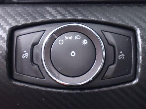 Used 2018 Ford Mustang Coupe RWD image 10