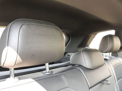 Used 2023 Volkswagen Tiguan SEL R-Line image 34