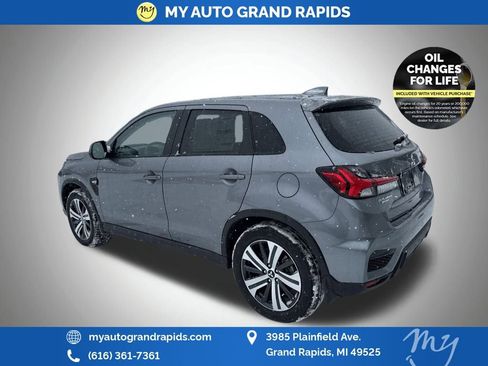 Used 2025 Mitsubishi Outlander Sport ES AWD/4WD image 5