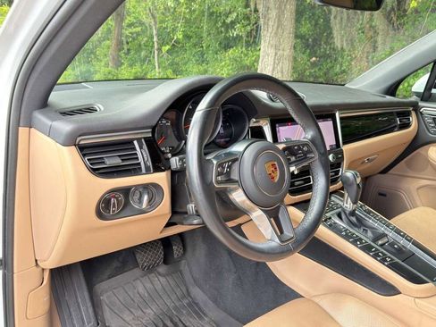Certified 2021 Porsche Macan AWD/4WD image 13