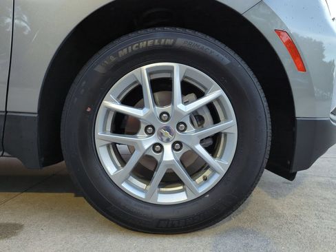 Used 2024 Chevrolet Equinox LT FWD image 26