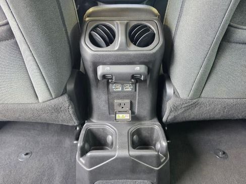 Used 2024 Jeep Wrangler Unlimited Sahara AWD/4WD image 27