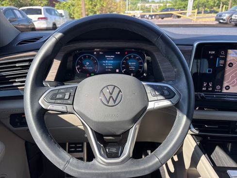 Used 2025 Volkswagen Atlas SEL Premium R-Line AWD/4WD image 15