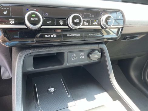 Used 2025 Honda Pilot EX-L image 27