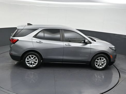 Used 2023 Chevrolet Equinox LS FWD image 21