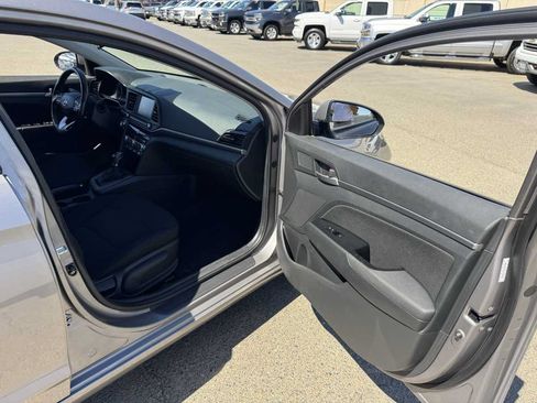 Used 2020 Hyundai Elantra Value Edition w/ Cargo Package (C1) FWD image 15