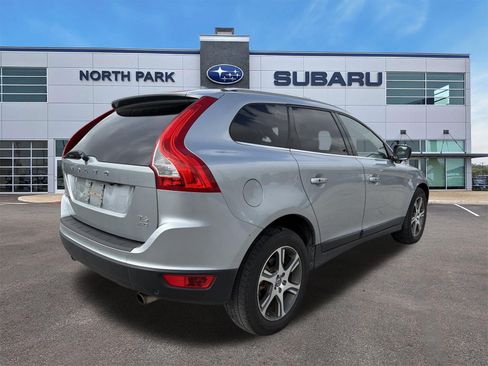 Used 2013 Volvo XC60 T6 AWD/4WD image 3