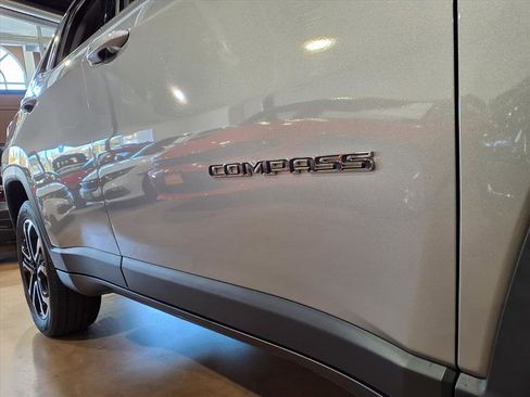 Used 2022 Jeep Compass Limited w/ Sun and Sound Group image 26