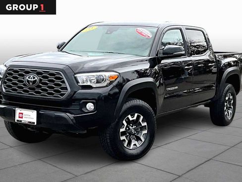 Certified 2022 Toyota Tacoma TRD Off-Road image 1