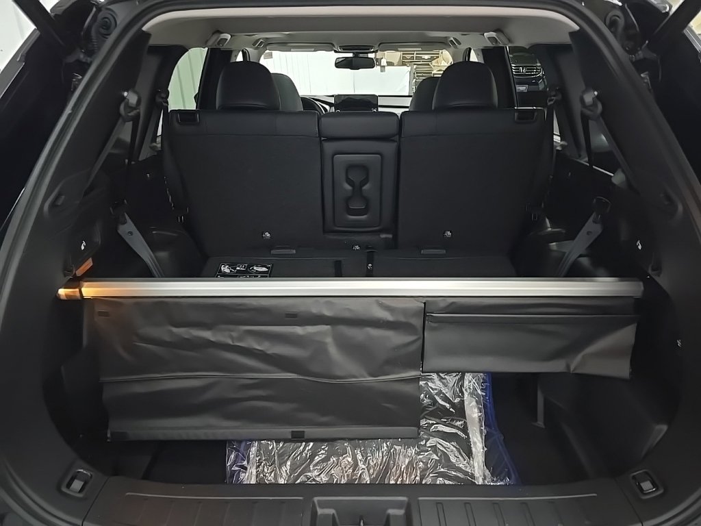 Used 2025 Mitsubishi Outlander SEL AWD/4WD image 14