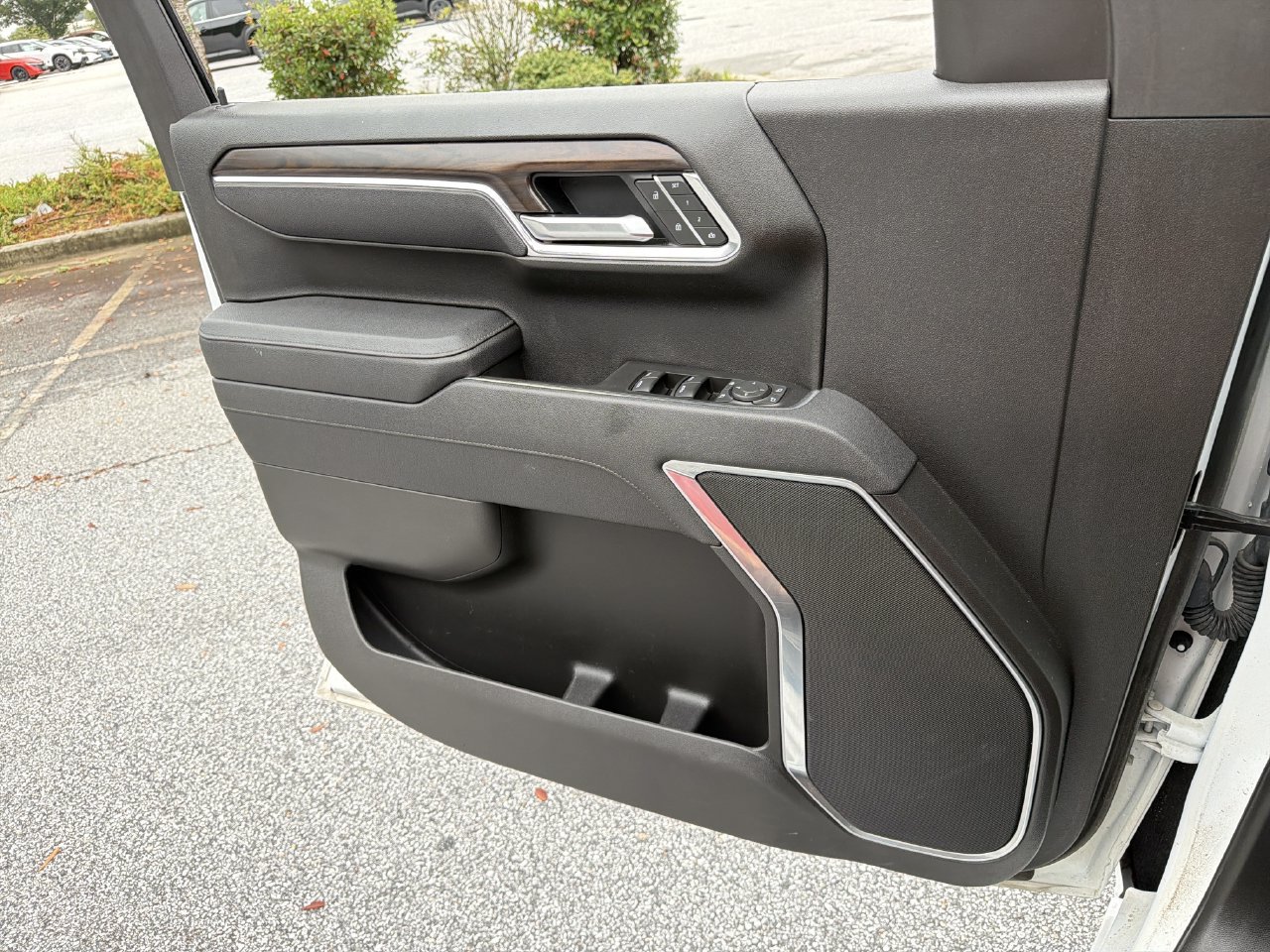 Used 2025 GMC Sierra 1500 SLT RWD image 13