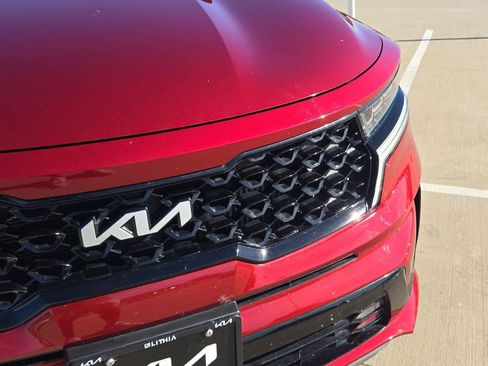 Certified 2022 Kia Sorento SX image 10