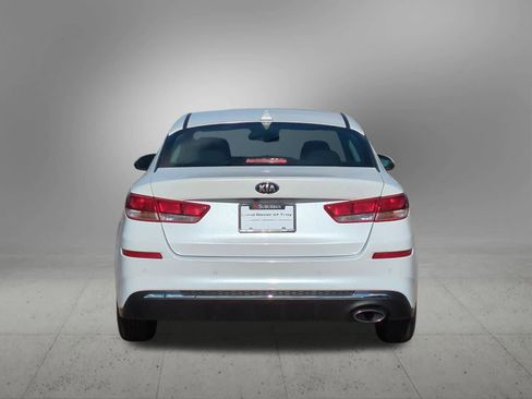 Used 2020 Kia Optima LX image 5