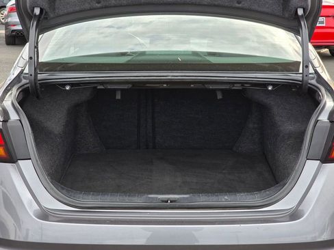 Used 2023 Nissan Altima 2.5 SR w/ SR Premium Package image 14