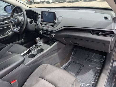 Used 2022 Nissan Altima 2.5 SV FWD image 13