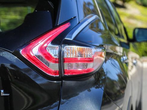 Used 2015 Nissan Murano SL w/ SL Technology Package image 12