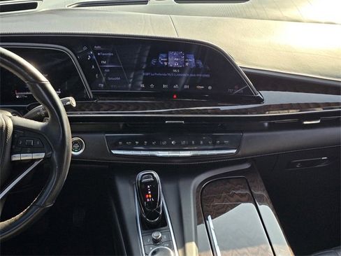 Used 2023 Cadillac Escalade Sport Platinum image 17