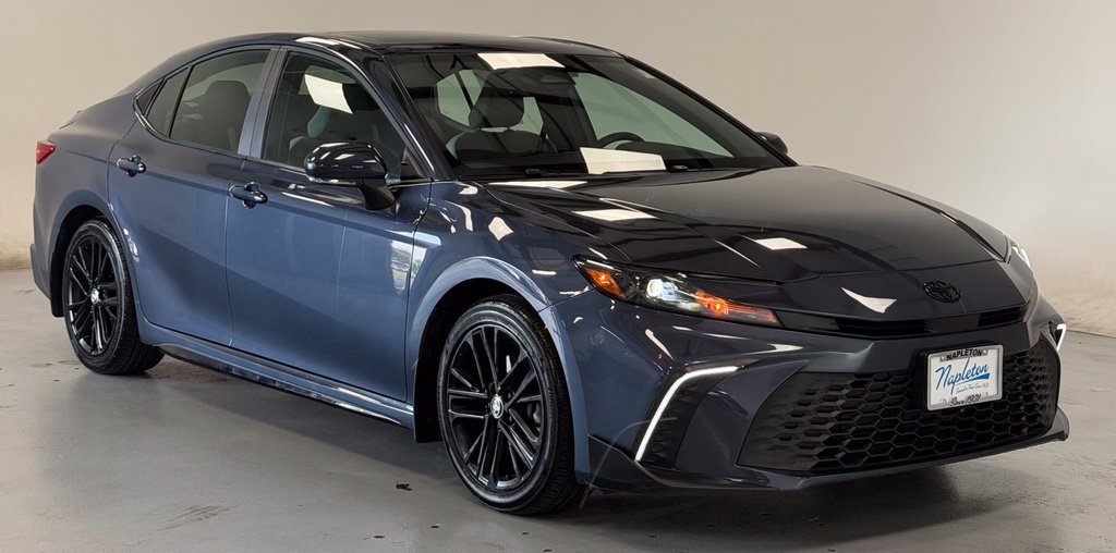 Used 2026 Toyota Camry SE w/ Convenience Package FWD image 6
