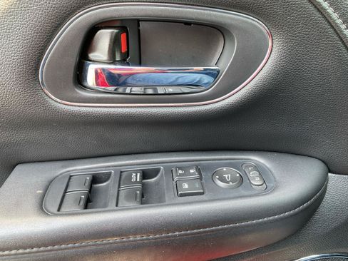 Used 2017 Honda HR-V EX-L image 14