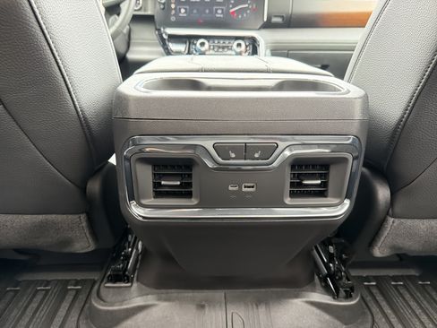 Used 2025 GMC Sierra 1500 Denali w/ Denali Reserve Package AWD/4WD image 29