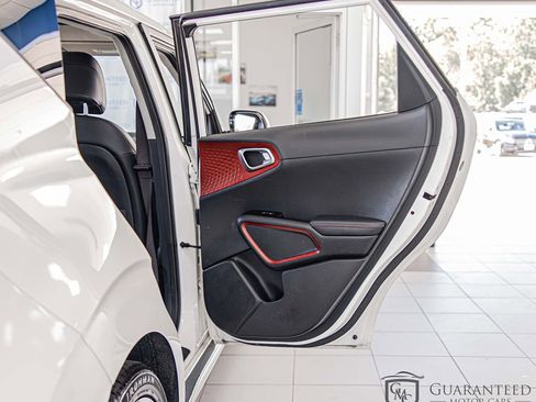 Used 2023 Kia Soul GT-Line FWD image 38