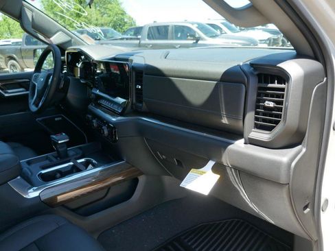 New 2026 Chevrolet Silverado 1500 RST w/ Convenience Package II AWD/4WD image 10