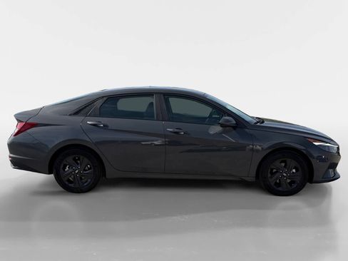 Certified 2023 Hyundai Elantra SEL image 6