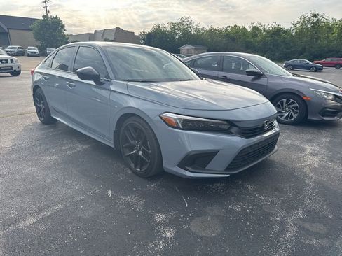 Used 2024 Honda Civic Sport image 2