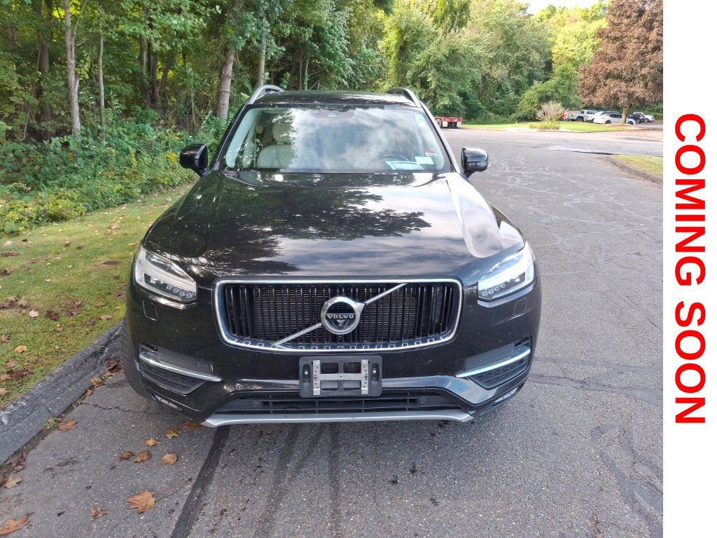 Used 2017 Volvo XC90 T6 Momentum w/ Vision Package AWD/4WD image 3
