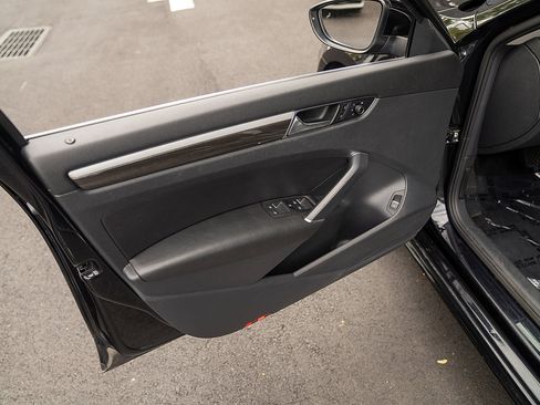 Used 2017 Volkswagen Passat 1.8T SE image 15