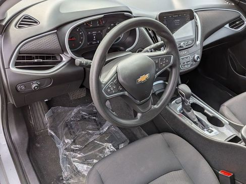 Used 2024 Chevrolet Malibu LT image 11