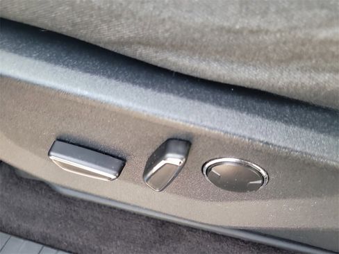 Used 2021 Ford F150 XLT w/ Equipment Group 302A High image 17