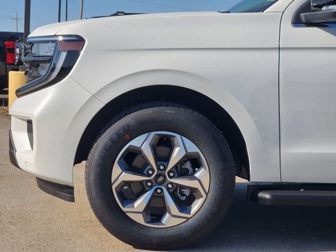 New 2027 Ford Expedition Active RWD image 9