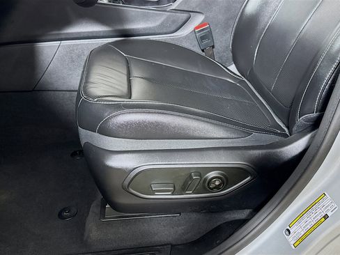 Used 2024 Jeep Grand Cherokee L Limited w/ Luxury Tech Group II image 22