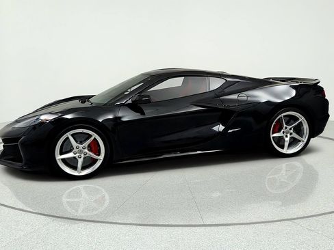 Used 2025 Chevrolet Corvette E-Ray w/ Chrome Exterior Badge Package AWD/4WD image 2