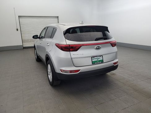 Used 2019 Kia Sportage LX AWD/4WD image 6