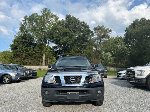 Used 2018 Nissan Frontier SV w/ Value Truck Package AWD/4WD image 2