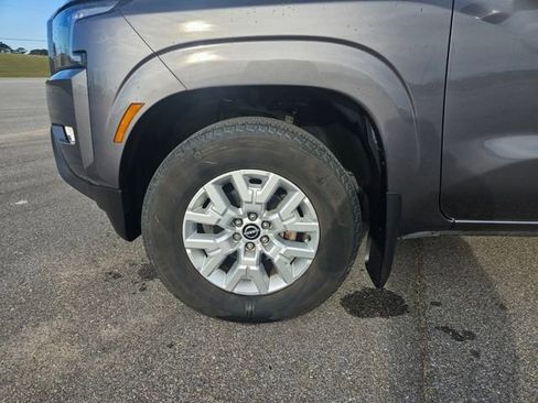 Used 2022 Nissan Frontier SV image 27