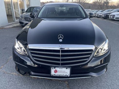 Used 2017 Mercedes-Benz E 300 4MATIC image 2