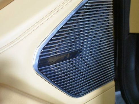 Used 2022 Jeep Grand Cherokee Summit image 9