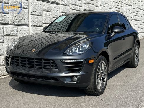 Used 2018 Porsche Macan Sport Edition AWD/4WD image 1